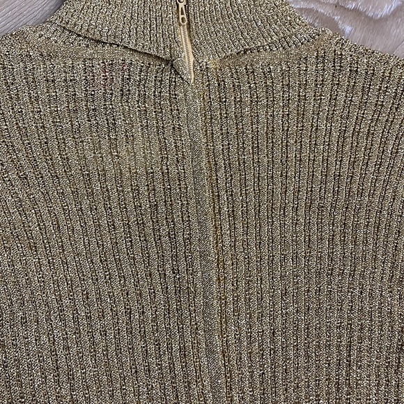 VTG/SAKS Gold Metallic Turtleneck Sweater- Size 14 - Picture 5 of 8
